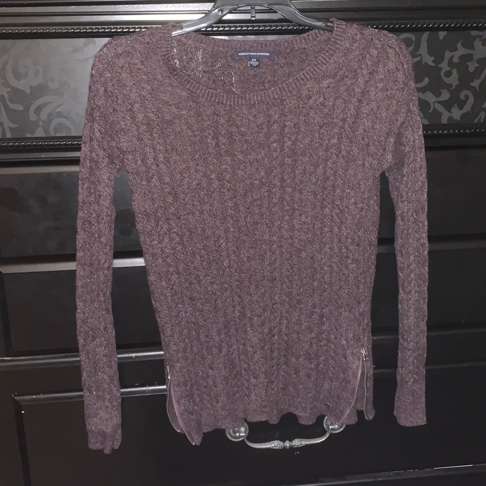 American eagle sweater